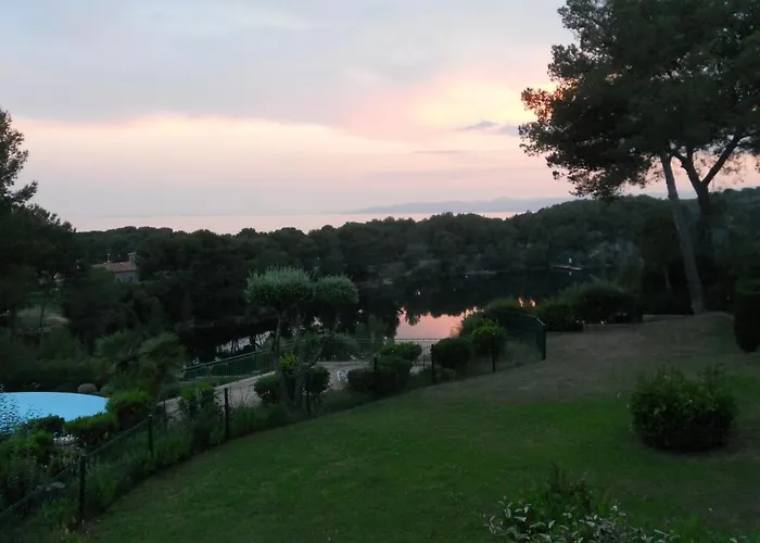 Le Dramont Vue Panoramique Foret 아파트 *