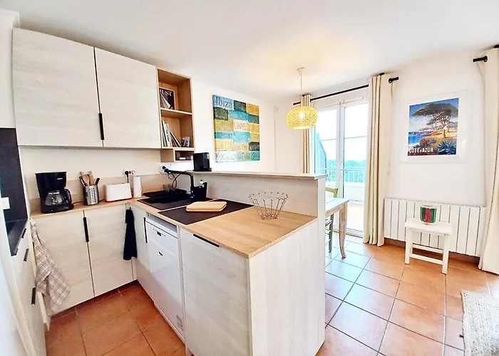 Le Dramont Vue Panoramique Foret 아파트 *